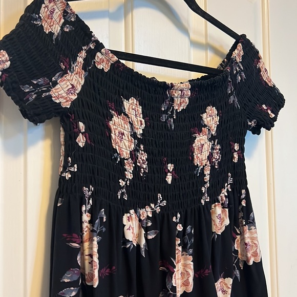 Top - Picture 2 of 5